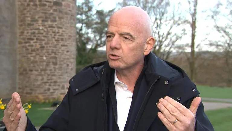 Mouth-Covering Red Card! Infantino’s FIFA Rule Uproar – Guilty Presumption & Instant Send-Off For Players Who Hide Their Mouths, Why Cover Up If Innocent?